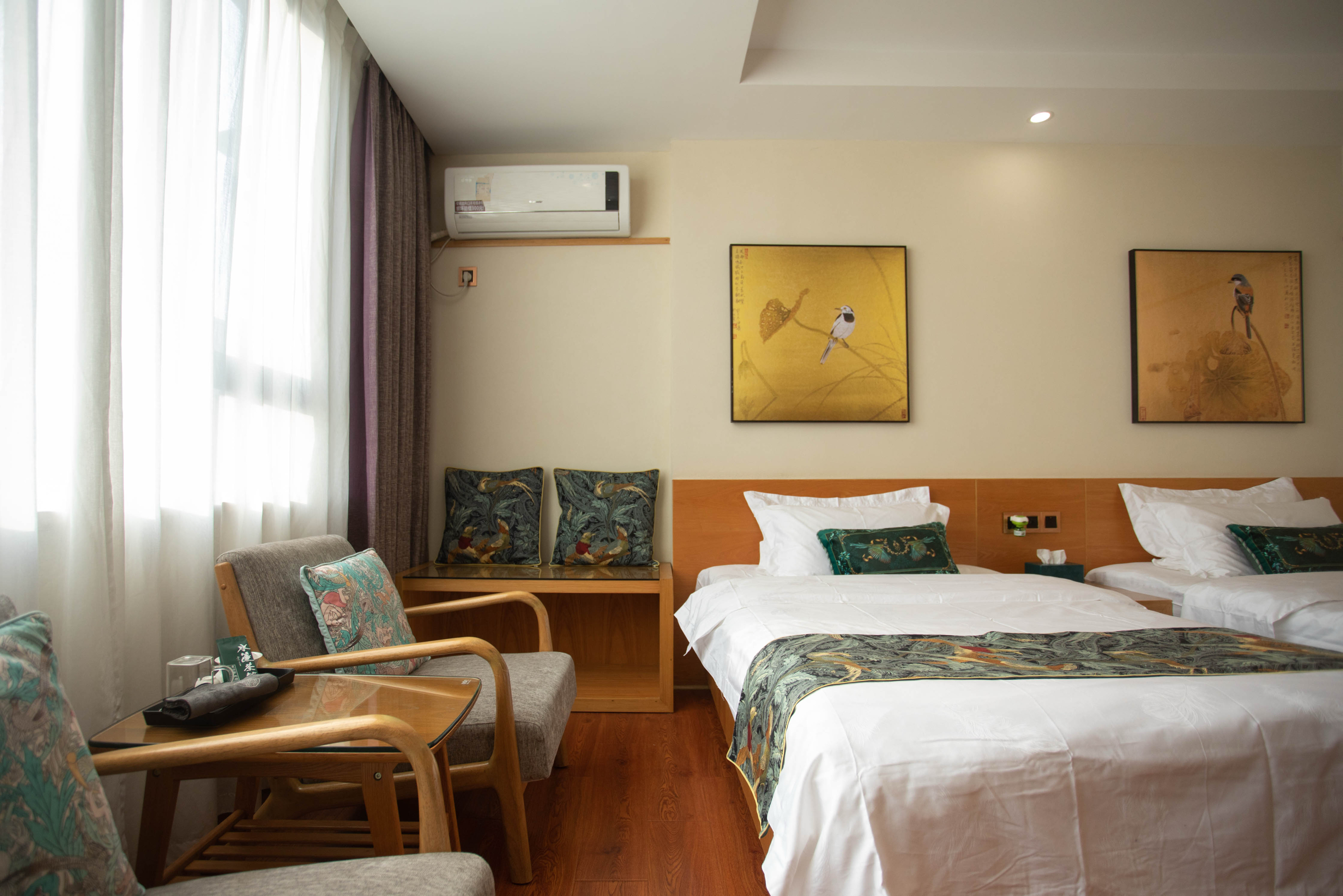 浮光跃金双床房