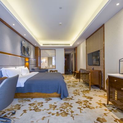 悦境行政景觀大床房（多功能沙發） 麗橙酒店·悦（貴陽大十字廣場店）優惠