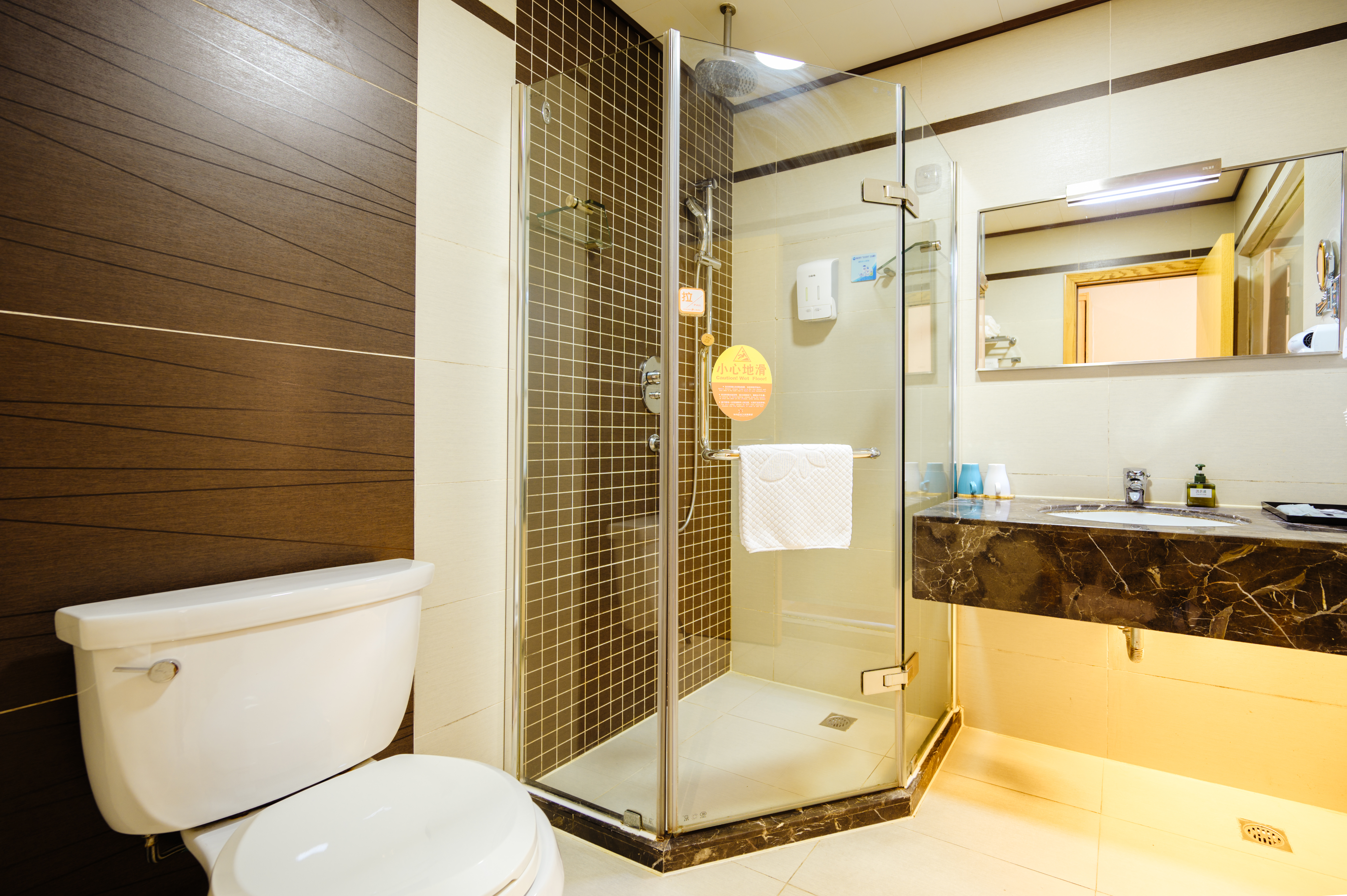 精致双床房（冰箱+智能马桶）