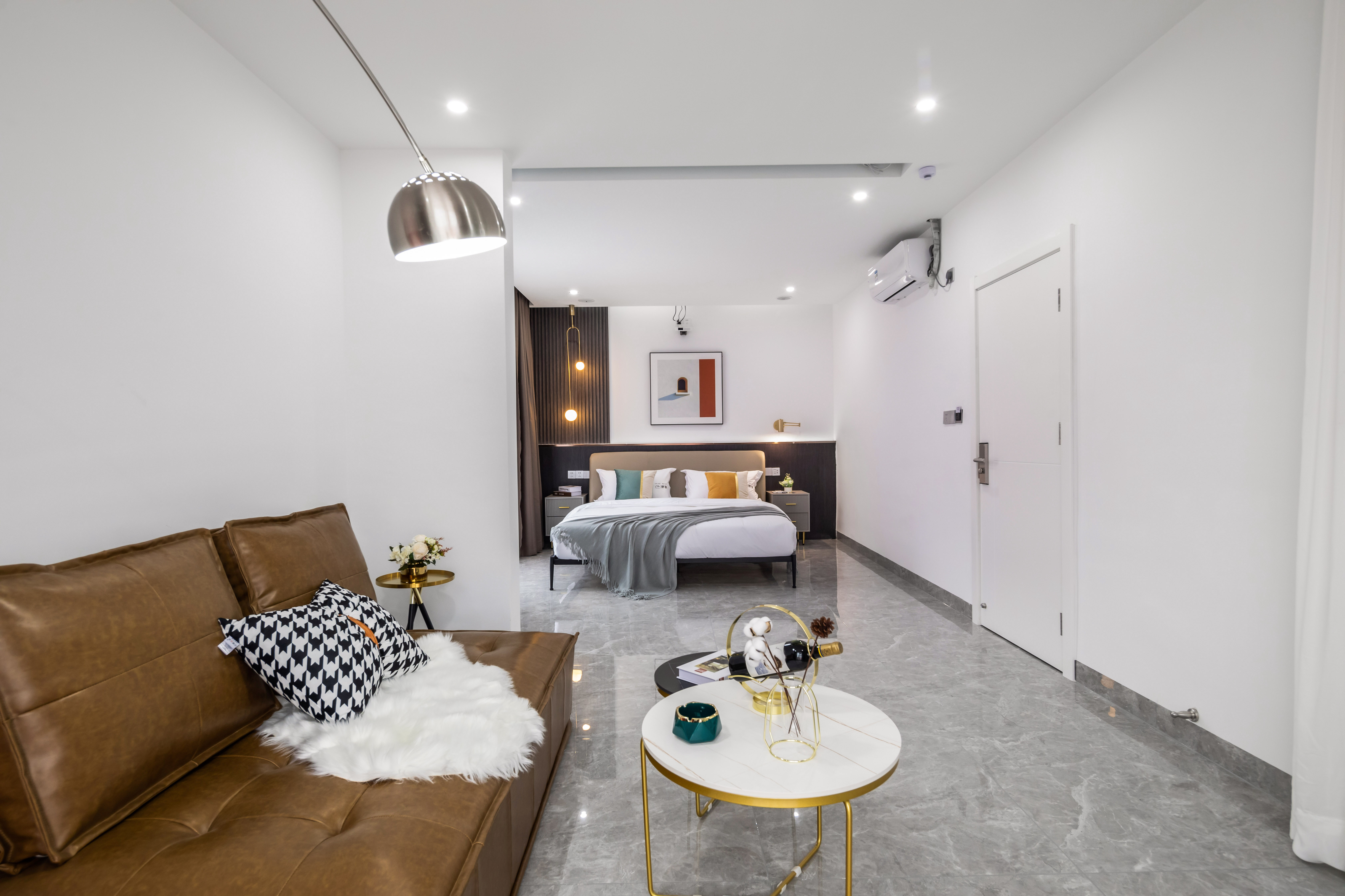 白書·輕奢plus客廳大床房