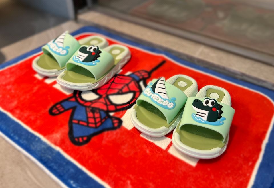 Investon Hotel Shenzhen LonghuaSpider-Man Theme Family Room [Kids Toys + Children Tent]