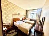 Kharaa Hotel & Restaurant