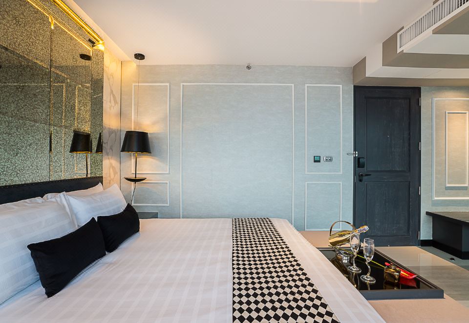 Mera Mare PattayaDeluxe King Room