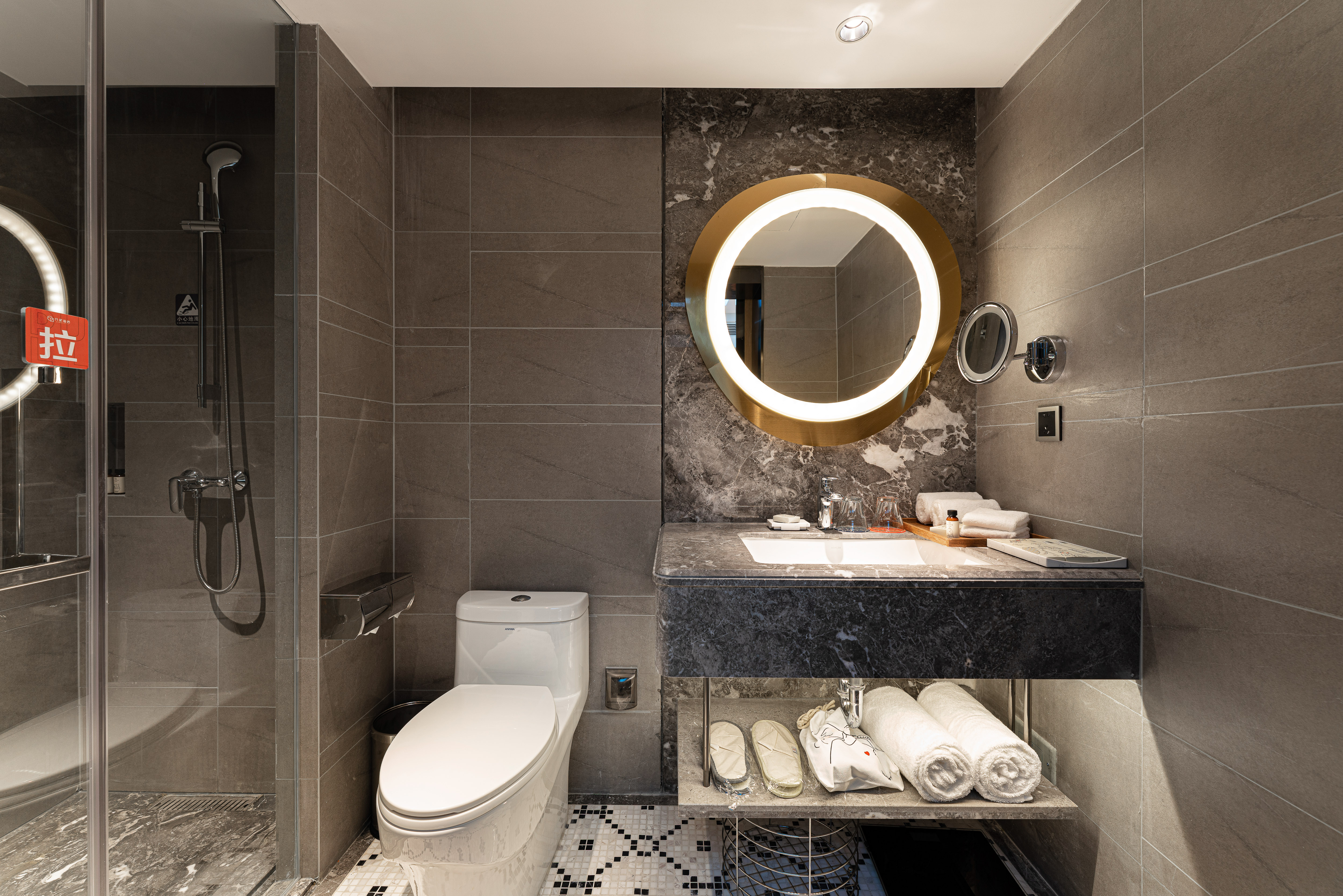 凡象沉浸式影音小套房｜侧面江景+爱奇艺VIP影视