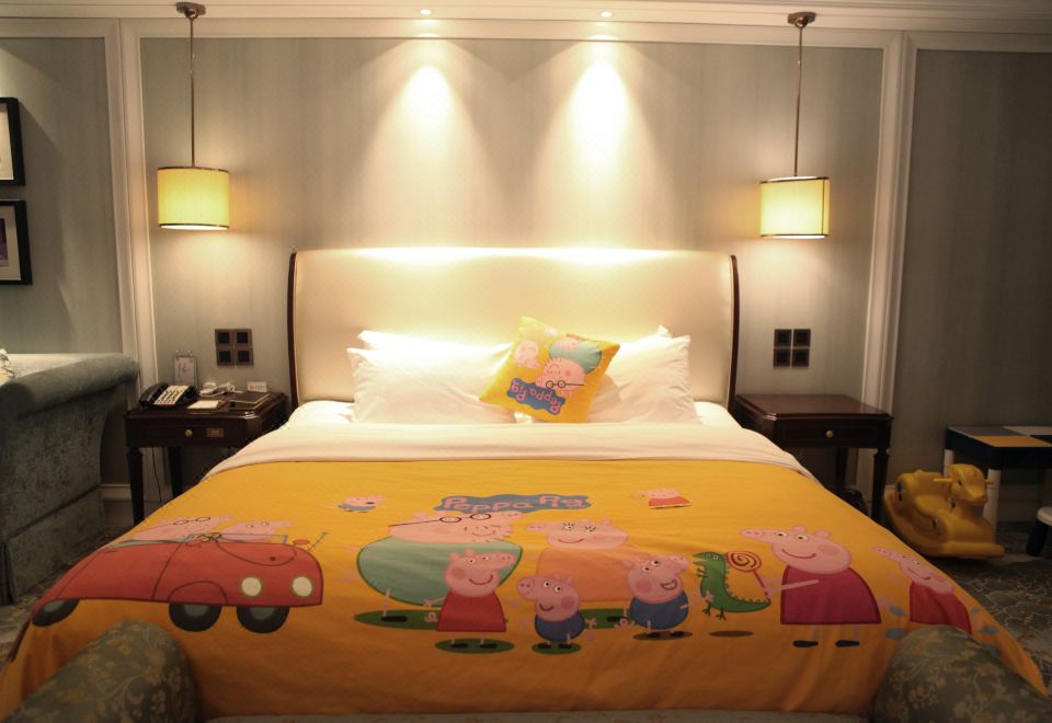 行政温馨家庭房