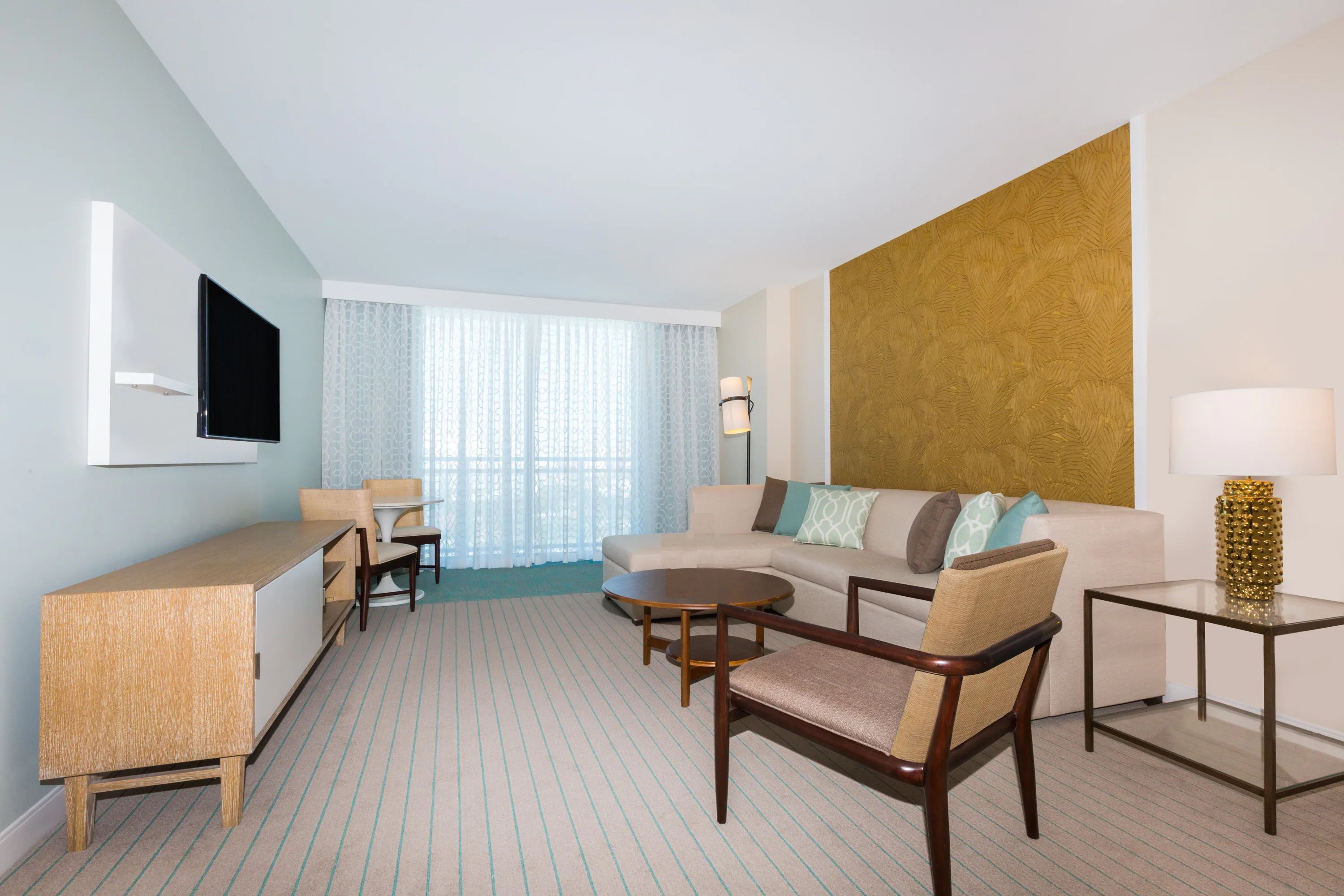 无障碍豪华特大床房