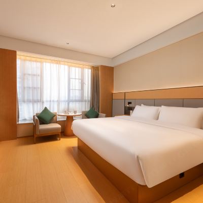 套房+特大床+65寸電視投屏+金可兒床墊+小冰箱 全季酒店（珠海人民西路店）優惠