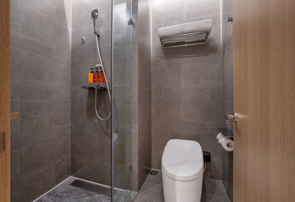 月若流金豪华大床房【智能客控+舒压助眠+电视投屏】