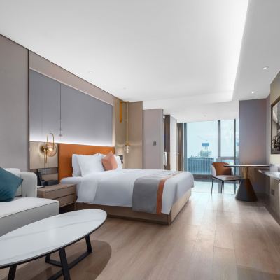 雲景商務大床房（俯瞰高空夜景+65寸電視投屏） 武漢漢口金融中心美侖飯店優惠