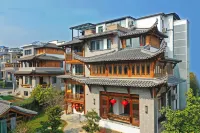 Confucian Shan House Ceramic Garden art space Homestay โรงแรมใน