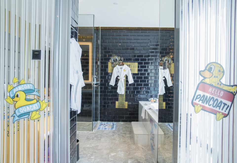 小黄鸭主题双床套房