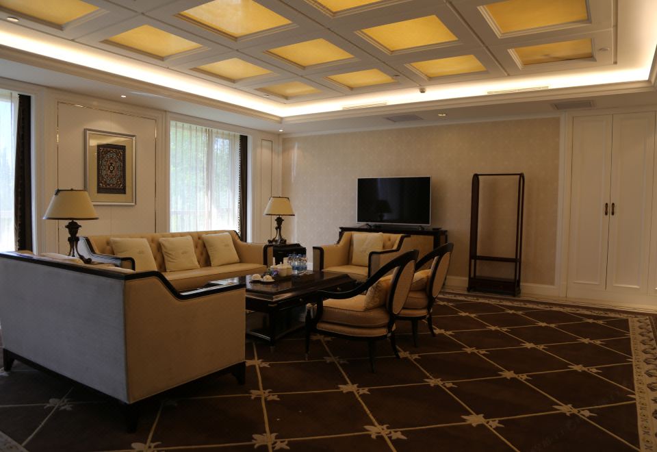 Dunhuang International HotelExecutive Suite (Building 1)