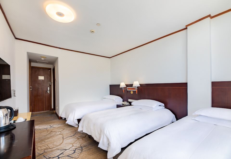 Huangshan BaiYun HotelSuperior Room - Triple Occupancy (Area a)