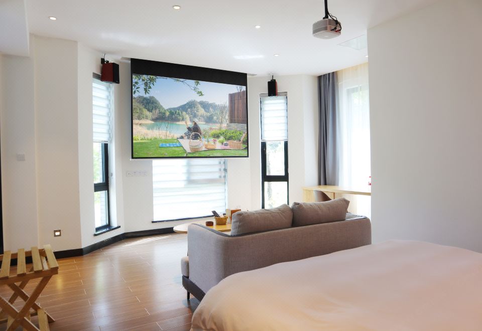 Qiandaohu Xinbo Holiday HotelCourtyard Detached Family Five-Bedroom House