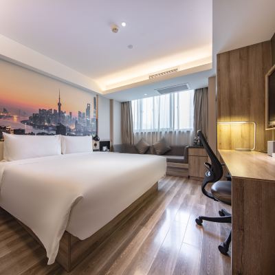 高級大床房 上海陸家嘴八佰伴亞朵飯店優惠