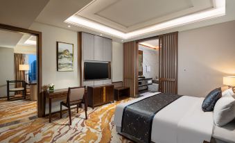 Ramada Qingshan Hotel