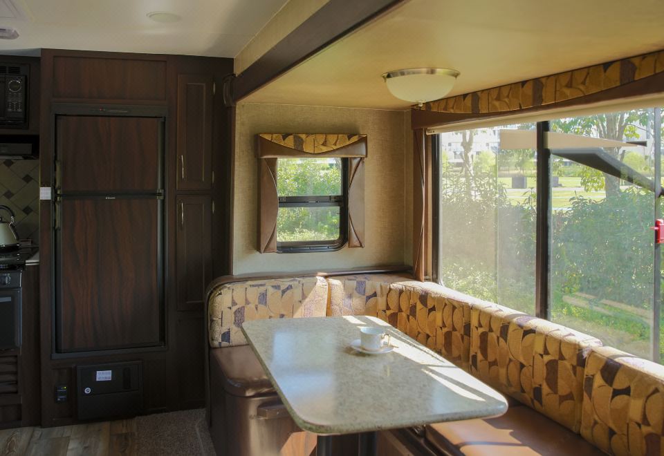 Delight American-Style Leisure Rv Courtyard