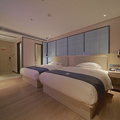 高級雙床房（寬敞明亮+坐卧沙發） 宜尚酒店（廣州天河崗頂地鐵站石牌東路店）優惠