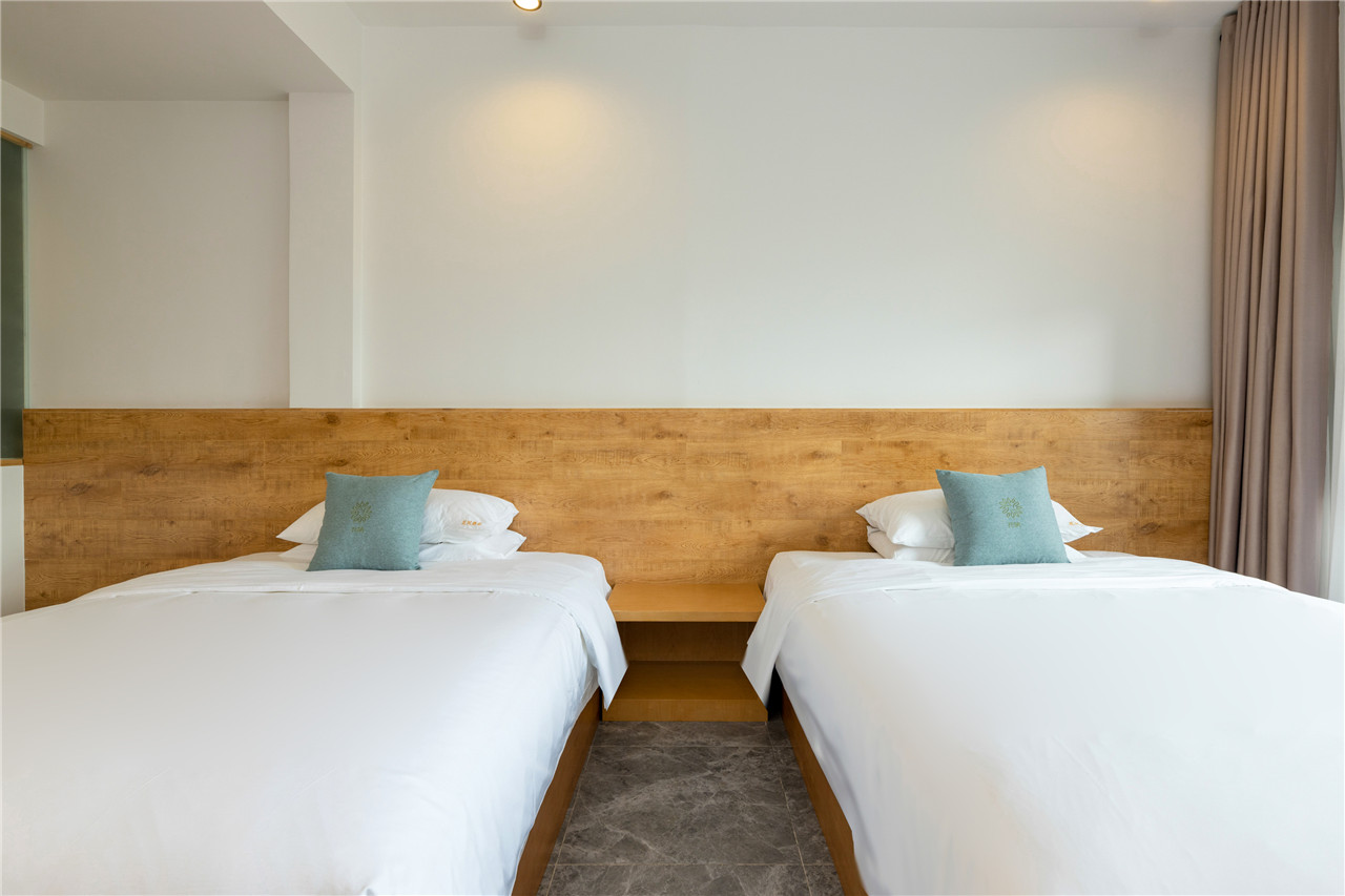 山景阳台双床房