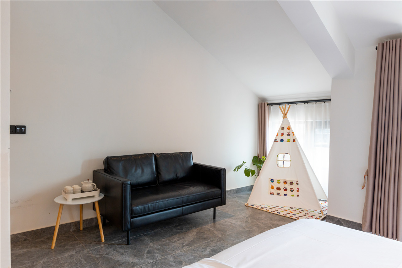 豪华阳台榻榻米双床房