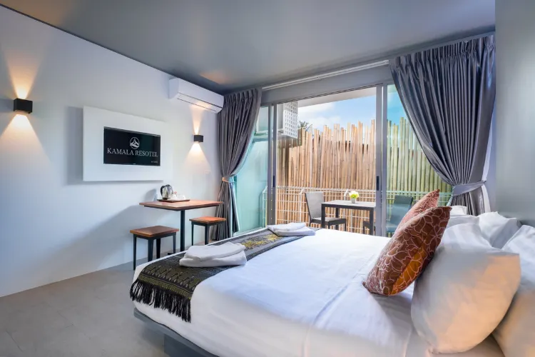 ห้องดีลักซ์เตียงคิงไซส์ มีระเบียง