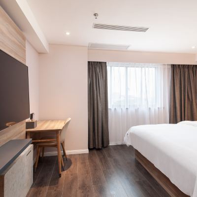 高級大床房 漢庭優佳飯店（上海浦東機場晨陽路店）優惠