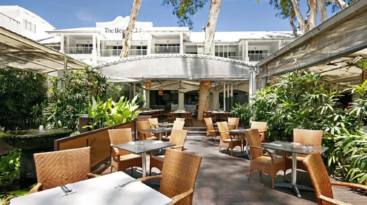 Elysium The Beach Club 食事・レストラン