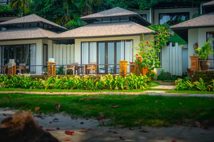 Baan Yong Yuth Buri Sea Front Bungalow