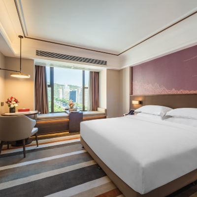 豪華大床房 美球假日飯店（珠海拱北口岸店）優惠