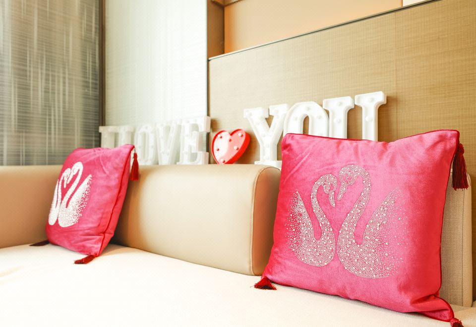 浪漫蜜月房-主题布置