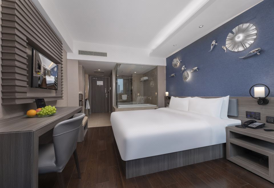 豪華大床房（迷你冰箱+愜意浴缸+智能客控）