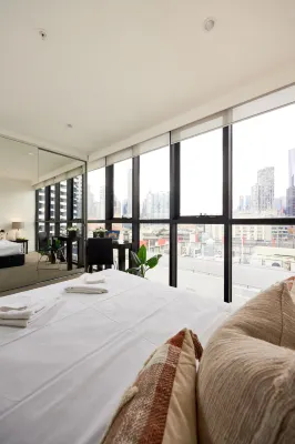 แอโรว์ ออน สวอนตัน โรงแรมใน