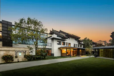 Kaifeng Millennium City Park Drum Tower Square Atour Hotel Hotels in 