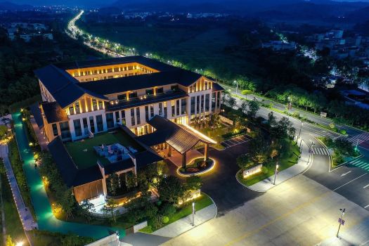 Dali Luchun Garden Hotel