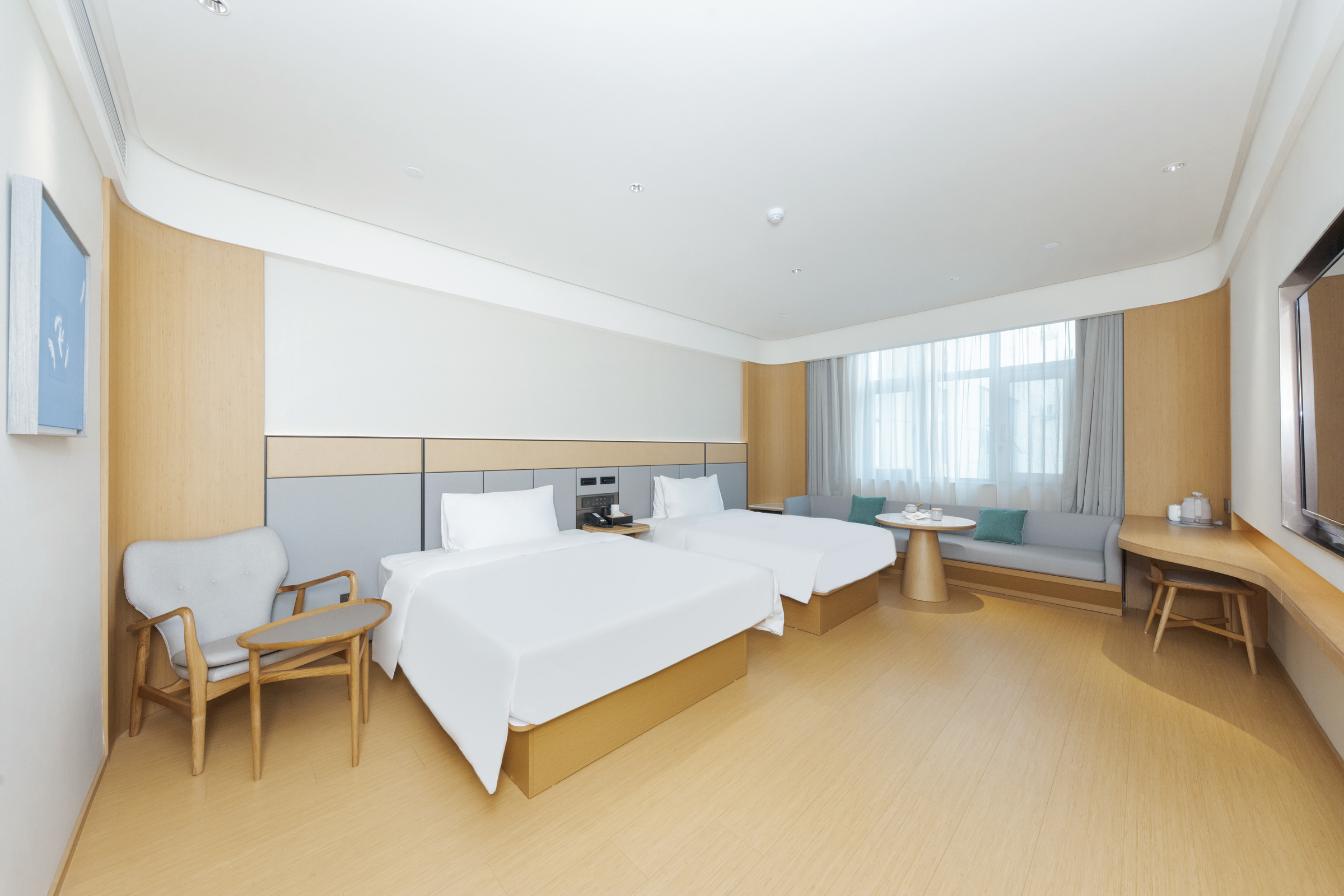 家庭房（65寸电视投屏+冰箱+智能客控+深睡床垫）