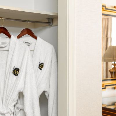Deluxe King Room with Sofa Bed The Berkeley Hotel Promo Code