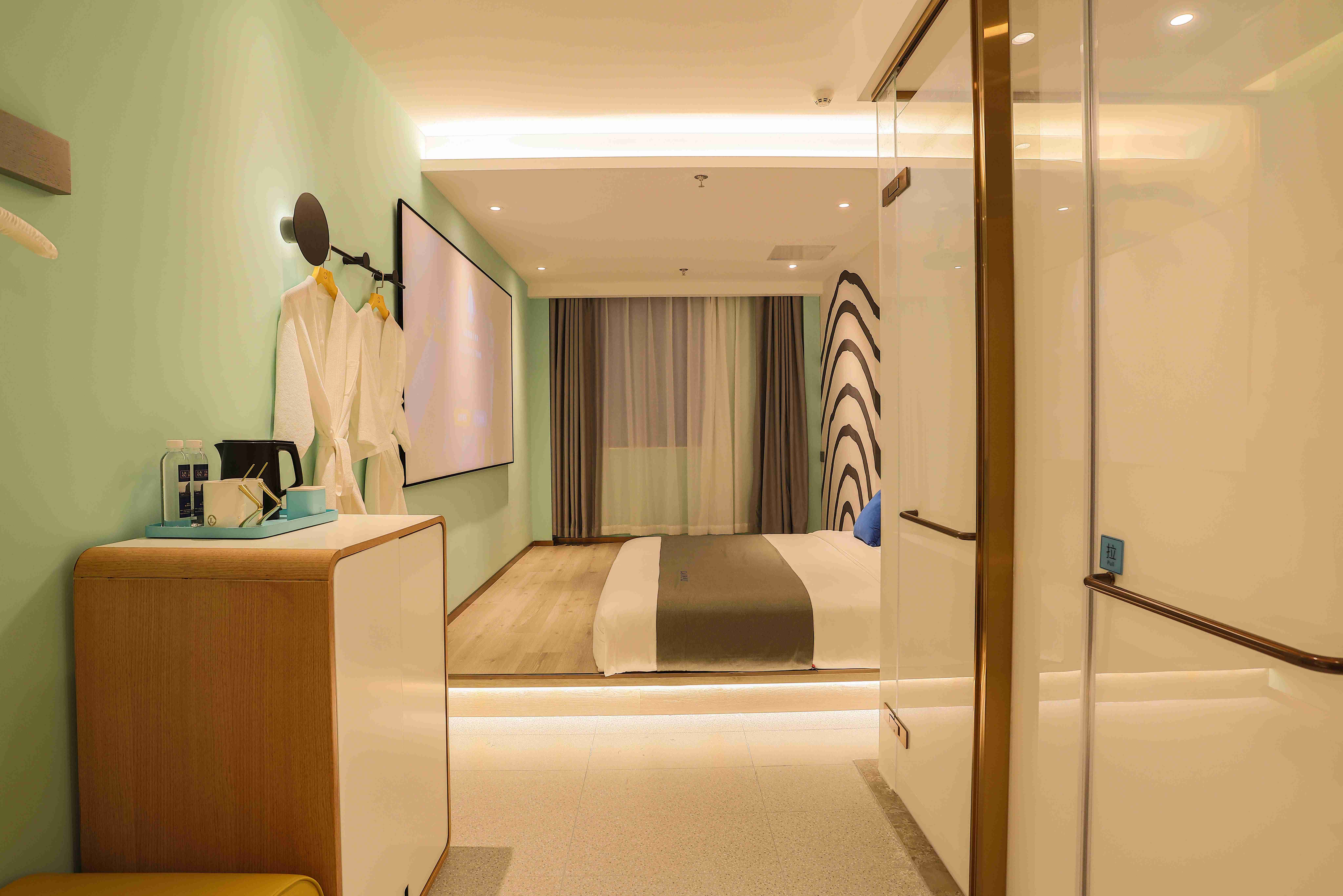 影音巨幕房（全屋智能语音控制+幕布投影）