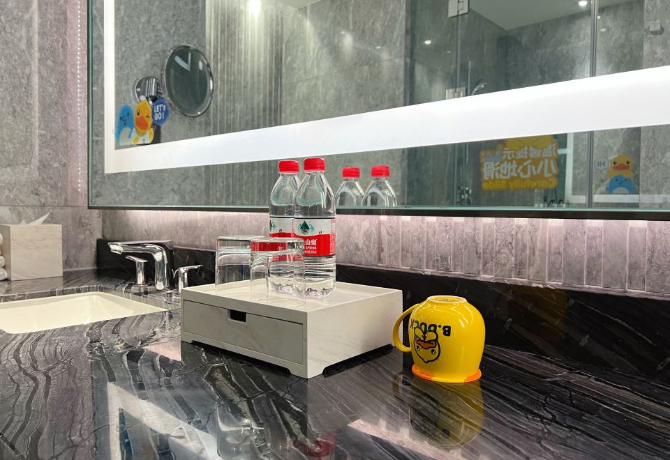 B.Duck小黃鴨尊享主題客房（雙床）