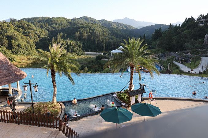 酒店A棟泳池觀景雙人房I獨立泡池