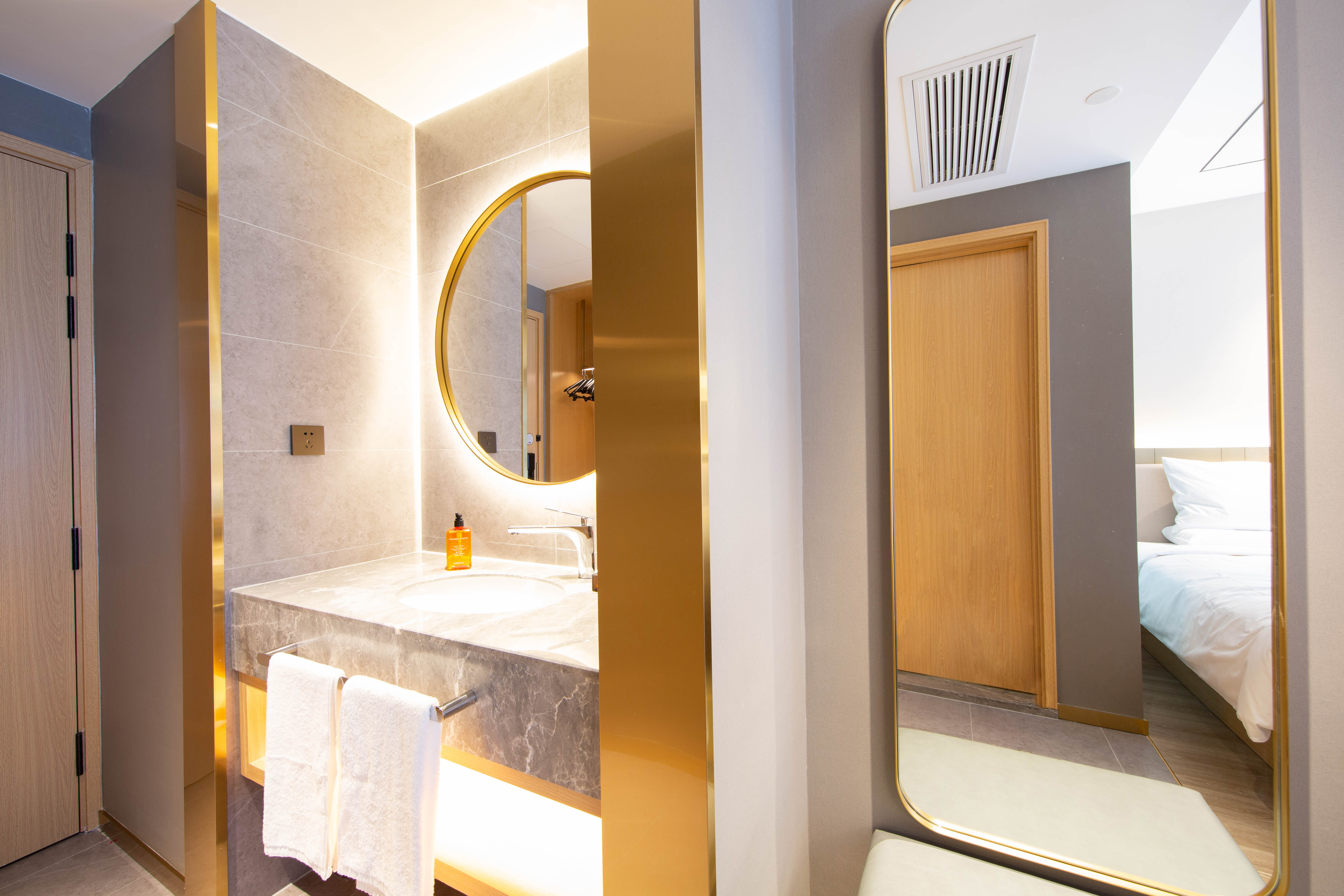 月若流金景观双床房（65寸投屏|观滇落日|冰箱加湿器）