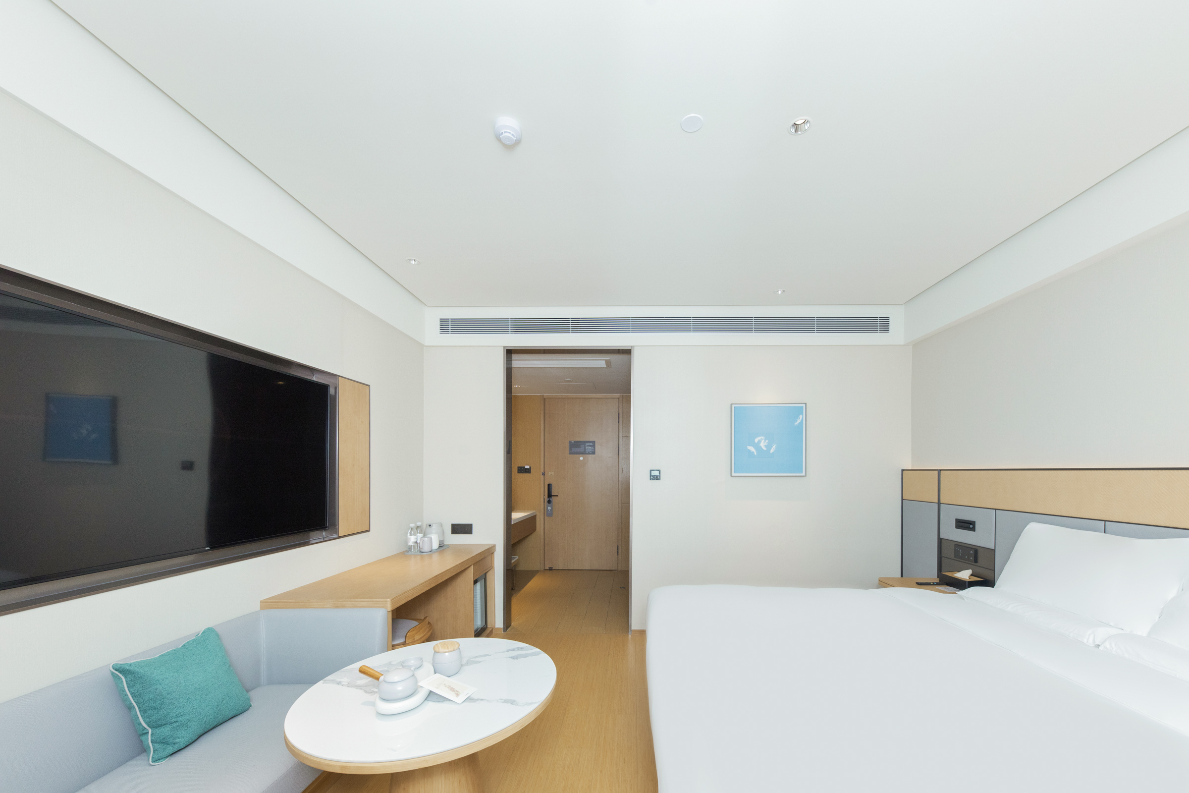 舒压高级大床房（65寸电视投屏+冰箱+智能客控）