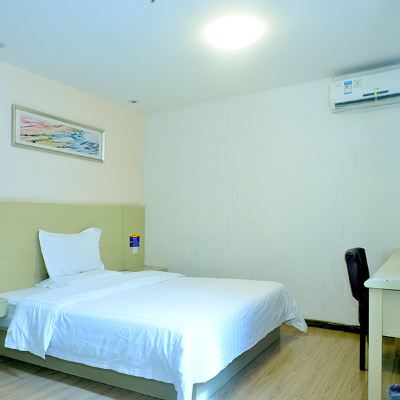 Selected Double Room 7天連鎖酒店（深圳國貿商務中心湖貝地鐵站店）優惠