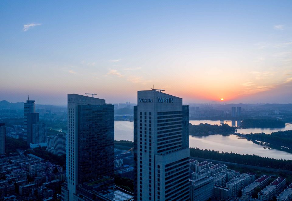 尊享更高楼层湖景双床房·享玄武湖紫金山美景