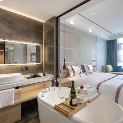 拾緣·輕奢浴缸大床房（TOTO設計師深泡浴缸+高級零壓深眠床墊+新疆長絨棉親膚布草+TOTO智能馬桶） 拾然酒店（麗江古城南門木府店）優惠