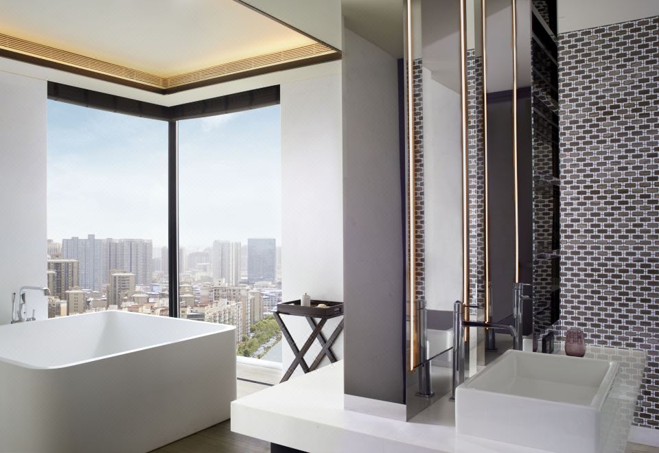 豪华套房I270度全景落地窗