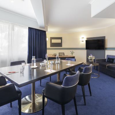 King Boardroom Ramada Diplomat Hotel Promo Code