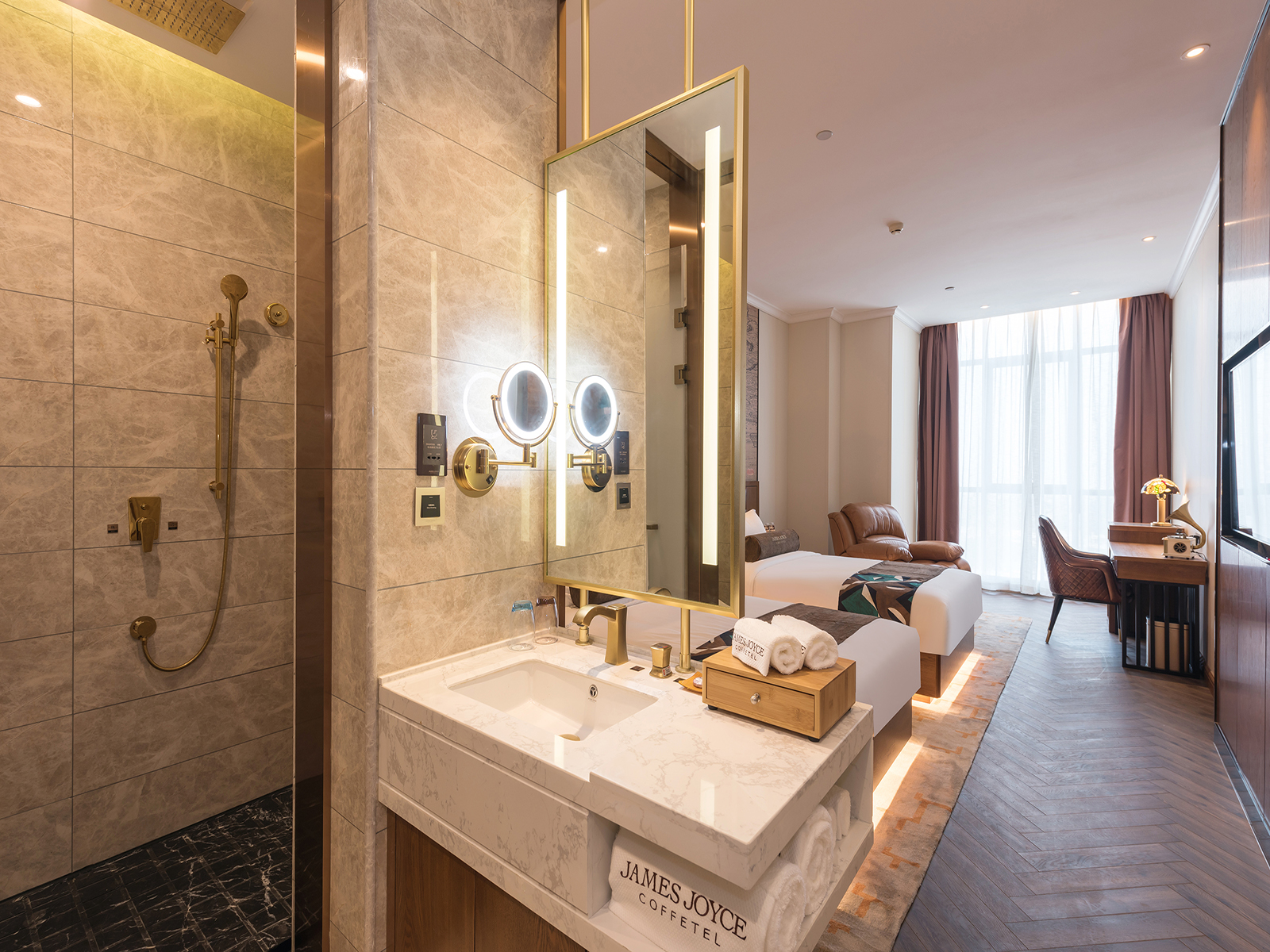 啡凡城景双床房（芝华士沙发+可投屏电视）