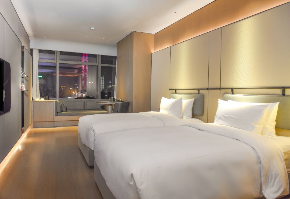 ICON LAB Hotel Shenzhen FutianSkyline City View Twin Bed Room