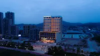 Vienna International Hotel(Binjiang road Road Branch Lipu city)