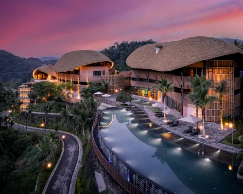 Shenyudao Holiday Hotel فنادق في باوتينغ